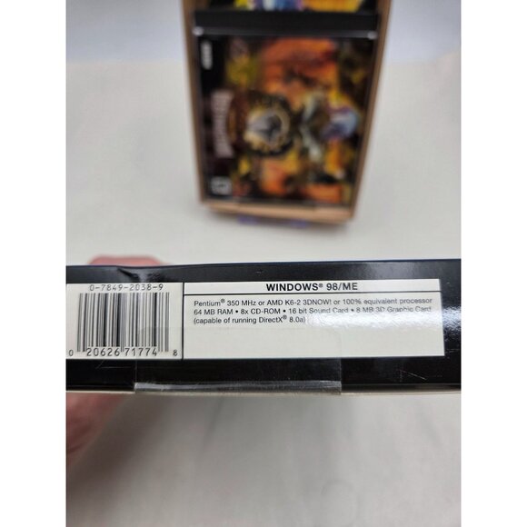 Robot Wars: Arenas Of Destruction PC CD-ROM Game With Box and Manual - Picture 7 of 8